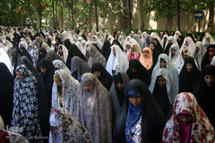 حضور اقشار مختلف بانوان در نمازروز جمعه