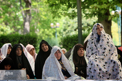 حضور اقشار مختلف بانوان در نمازروز جمعه