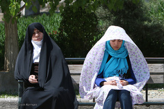 حضور اقشار مختلف بانوان در نمازروز جمعه