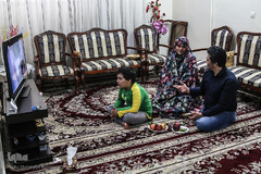 دیدن فیلم به همراه خانواده