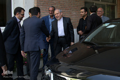 ورود وزیر آموزش و پرورش به مجمع خیرین مدرسه ساز