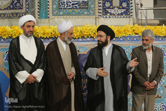 تجلیل از خانواده شهید قرآنی مدافع حرم در مسابقات قرآن