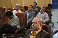 نشست بررسی نشر وتولید کتابهای قرآنی در نمایشگاه قرآن