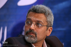 نشست بررسی نشر وتولید کتابهای قرآنی در نمایشگاه قرآن