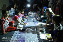 سفره افطار «یک لقمه مهربانی» در کوره پزخانه‌های خاورشهر