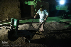 سفره افطار «یک لقمه مهربانی» در کوره پزخانه‌های خاورشهر