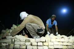 سفره افطار «یک لقمه مهربانی» در کوره پزخانه‌های خاورشهر