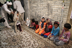 سفره افطار کریم اهل‌بیت(ع)در کوچه پس کوچه‌های جنوب تهران