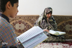 خانواده بنایی، مادر حافظ ۱۵ جزء، امیرمحمد حافظ ۱۴ جزء و امیرعلی حافظ ۷ جزء قرآن کریم