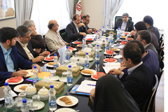 دیدار معاون فرهنگی جهاد دانشگاهی و هیئت همراه با وزیر ارشاد