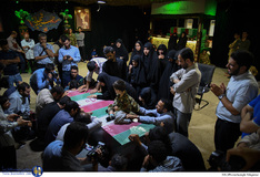 وداع خانواده با پیکر شهید مدافع حرم مهدی نریمانی در معراج شهدا