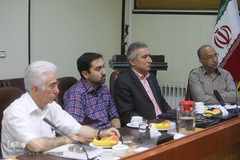 نشست نقد و بررسی کتاب «توحیدگرایی و صلح»