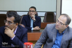 نشست نقد و بررسی کتاب «توحیدگرایی و صلح»