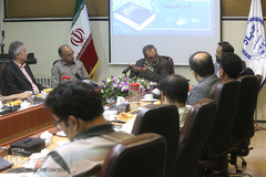 نشست نقد و بررسی کتاب «توحیدگرایی و صلح»