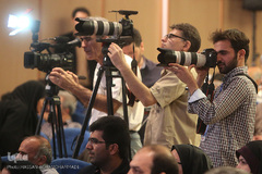 حضور خبرنگاران در اختتامیه ششمین «جشنواره کتابخوانی رضوی»