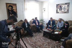 دیدار نمایندگان جامعه قرآنی با خانواده شهید مدافع حرم «مصطفی صدرزاده»