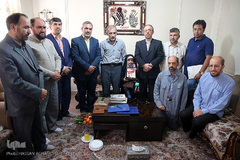دیدار نمایندگان جامعه قرآنی با خانواده شهید مدافع حرم «مصطفی صدرزاده»