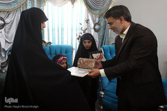 دیدار نمایندگان جامعه قرآنی با خانواده شهید مدافع حرم «مرتضی کریمی»