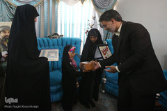 دیدار نمایندگان جامعه قرآنی با خانواده شهید مدافع حرم «مرتضی کریمی»