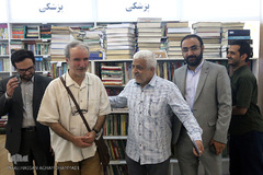  رونمایی از کتاب «به روایت همت»