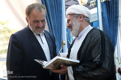 آئین تجلیل از حافظان و قاریان محافل انس با قرآن حرم مطهر امام خمینی(ره)