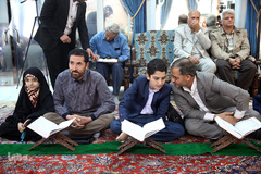 آئین تجلیل از حافظان و قاریان محافل انس با قرآن حرم مطهر امام خمینی(ره)