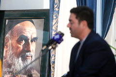 آئین تجلیل از حافظان و قاریان محافل انس با قرآن حرم مطهر امام خمینی(ره)