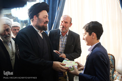 آئین تجلیل از حافظان و قاریان محافل انس با قرآن حرم مطهر امام خمینی(ره)