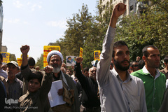 راهپیمایی نمازگزاران درمحکومیت جنایات آل‌سعود