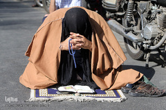 دعای عرفه در حسینیه صنف لباس فروشان تهران