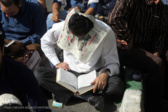 دعای عرفه در حسینیه صنف لباس فروشان تهران