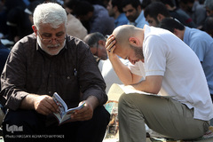 دعای عرفه در حسینیه صنف لباس فروشان تهران