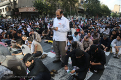 دعای عرفه در حسینیه صنف لباس فروشان تهران