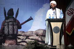 حجت الاسلام بنیسی، از فعالان بازی‌سازان رایانه ای 