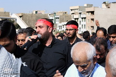 مداحی ذاکر اهل بیت(ع) مهدی مقدم در تشییع پیکر شهید مدافع حرم سجاد زبرجدی در محله خانی ابادنو