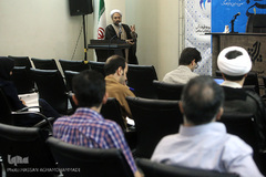 نشست بررسی وضعیت تولید و توزیع کتاب‌های عاشورایی