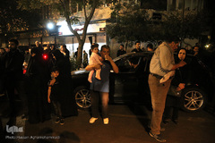 دسته عزاداری شاه حسین گویان در میدان منیریه 