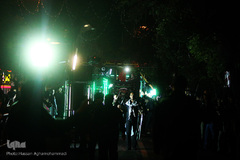 دسته عزاداری شاه حسین گویان در میدان منیریه 