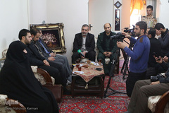 دیدار خانواده قرآنی با خانواده شهیدان غیاثوند قیصری 