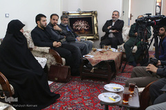 دیدار خانواده قرآنی با خانواده شهیدان غیاثوند قیصری 