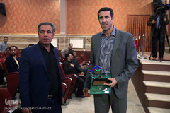 بهنام محمودی، کاپیتان اسبق تیم ملی  والیبال با اهدای لوح و تندیسی به عنوان سفیر گسترش فرهنگ قرآنی در جامعه ورزش انتخاب شد.