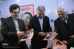 بازدید دکتر طیبی مدیر جهاد دانشگاهی از نمایشگاه مطبوعات