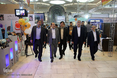 بازدید دکتر طیبی مدیر جهاد دانشگاهی از نمایشگاه مطبوعات