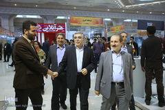 بازدید دکتر طیبی مدیر جهاد دانشگاهی از نمایشگاه مطبوعات