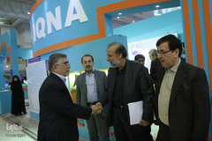 بازدید دکتر طیبی مدیر جهاد دانشگاهی از غرفه خبرگزاری ایکنا در نمایشگاه مطبوعات