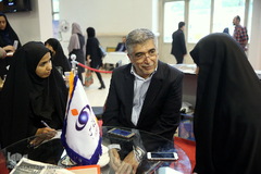 بازدید دکتر طیبی مدیر جهاد دانشگاهی از نمایشگاه مطبوعات