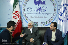 دکتر عارف مهمان ایکنا در روز پنجم نمایشگاه مطبوعات