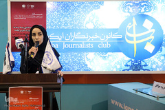 مناظره دانشجویی در غرفه ایکنا ـ نمایشگاه مطبوعات