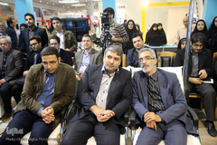 مناظره دانشجویی در غرفه ایکنا ـ نمایشگاه مطبوعات