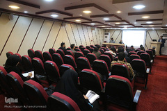 نشست «اقتصاد مقاومتی؛ چالش‌های پیش رو و راهکارها»